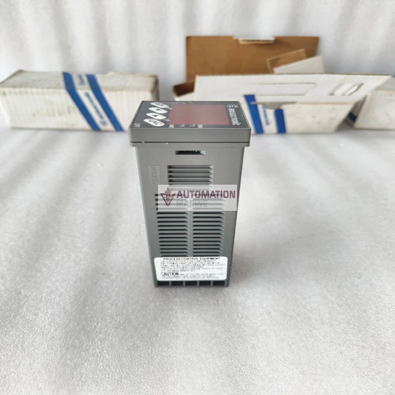 ERO Electronic LFT936113000 Temperature Controller 100-240VAC Main SSR Output Industrial Temperature Control thumbnail 3