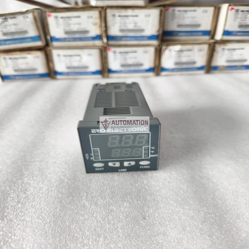 ERO Electronic LME491150000 Industrial Temperature / Process Controller, 24 VAC/DC, RTD Input, Dual Relay Output thumbnail 4