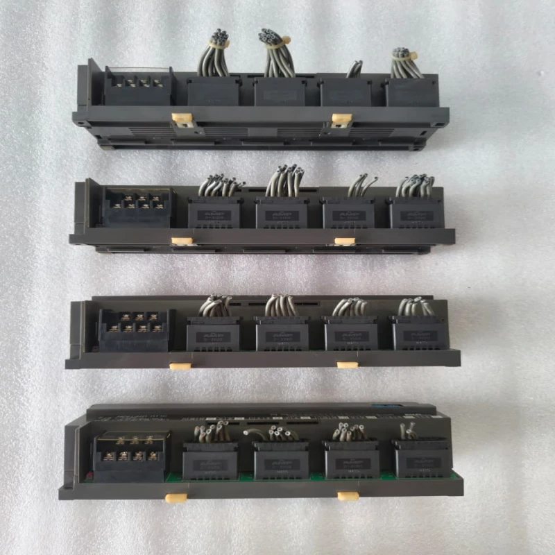 Fuji Electric NP2Y32R-RT1C T-Link I/O Terminal Module, 32-Point Relay Output, 24VDC, MICREX-SX thumbnail 3