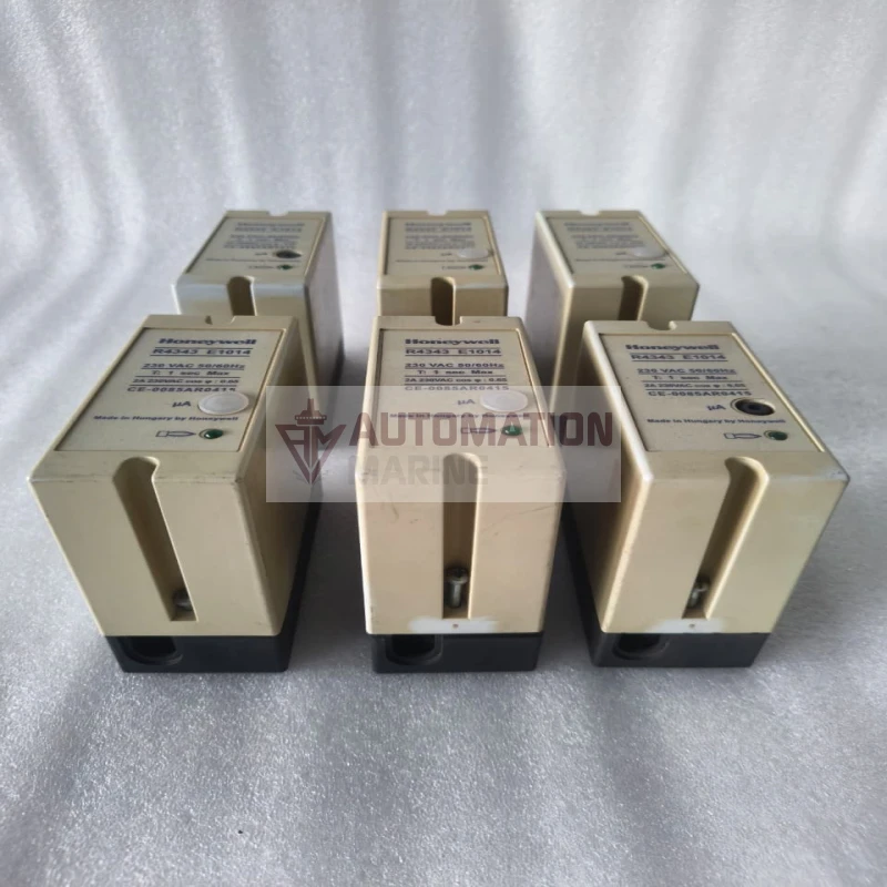 Honeywell R4343E1014 Flame Detector Relay Switch | 230VAC, 1-Second Response thumbnail 2