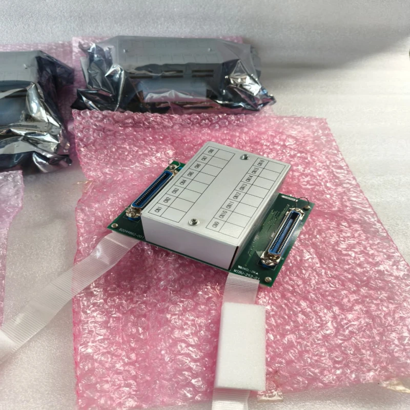 MIBU-293-01 Multi-Channel Interface Breakout Module 82099862-001, 16-Channel PCB Mounting thumbnail 7