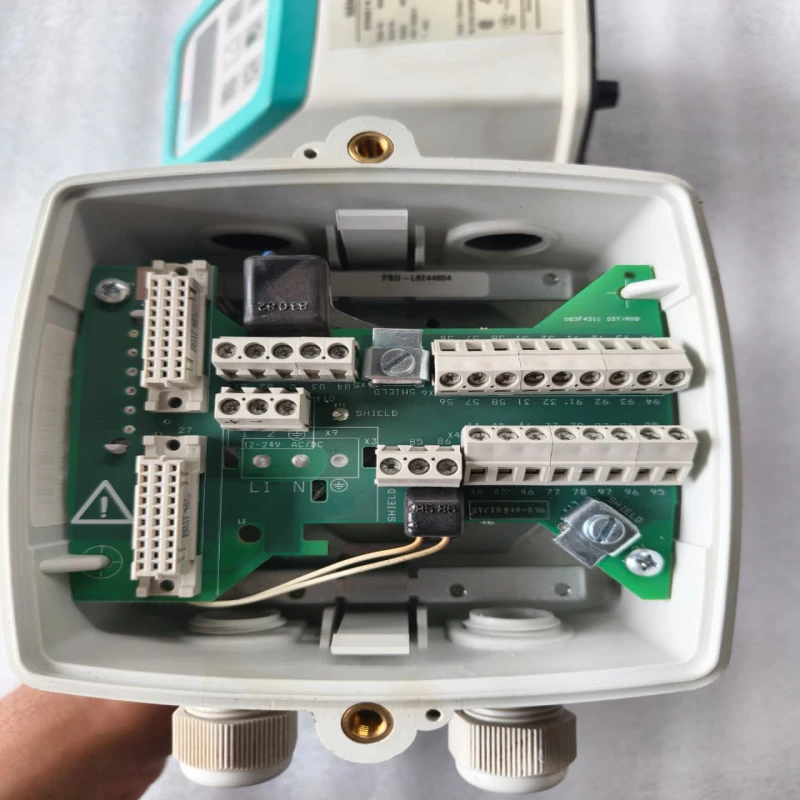 Siemens 7ME6910-1AA30-1AA0 MAG 5000 Electromagnetic Flowmeter Transmitter with Display | IP67/NEMA 4X Industrial Flow Transmitter thumbnail 5