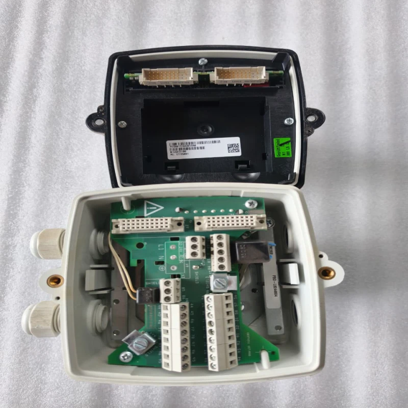 Siemens 7ME6910-1AA30-1AA0 MAG 5000 Electromagnetic Flowmeter Transmitter with Display | IP67/NEMA 4X Industrial Flow Transmitter thumbnail 6