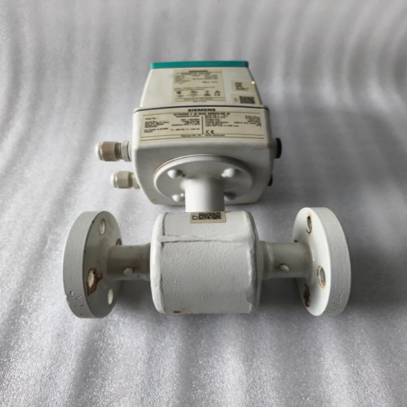 Siemens 7ME6910-1AA30-1AA0 MAG 5000 Electromagnetic Flowmeter Transmitter with Display | IP67/NEMA 4X Industrial Flow Transmitter thumbnail 9