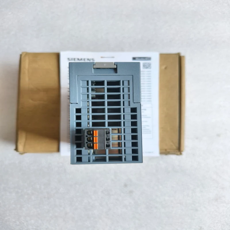 Siemens SCALANCE XB008 Industrial Ethernet Switch 8-Port RJ45 Unmanaged DIN Rail | 6GK5008-0BA00-1AB2 thumbnail 3