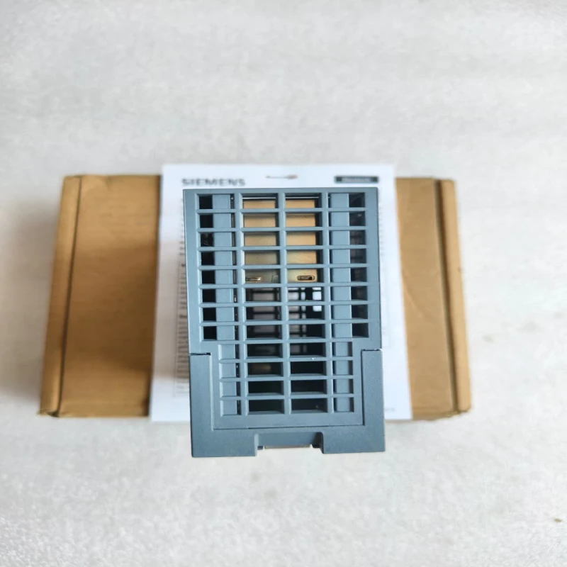 Siemens SCALANCE XB008 Unmanaged Industrial Ethernet Switch 8-Port RJ45 | 6GK5008-0BA10-1AB2 | DIN Rail Mount thumbnail 3