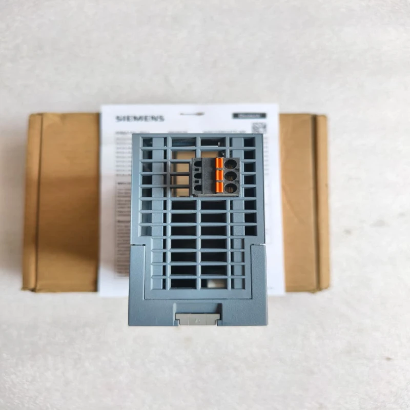 Siemens SCALANCE XB008 Unmanaged Industrial Ethernet Switch 8-Port RJ45 | 6GK5008-0BA10-1AB2 | DIN Rail Mount thumbnail 4