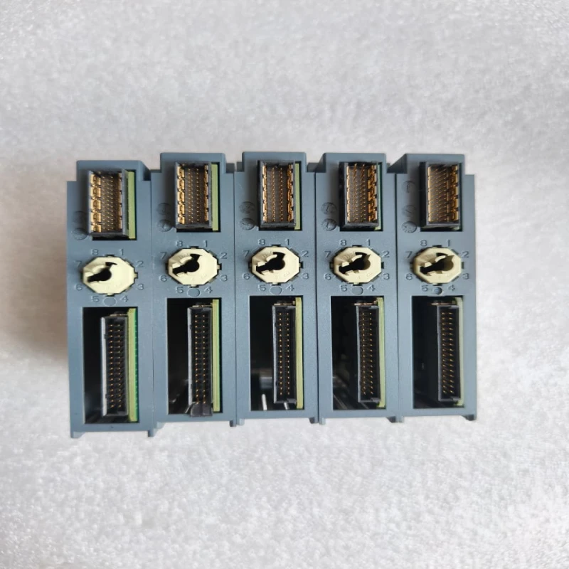 Siemens SIMATIC ET 200SP Digital Output Module 6ES7 132-6BD20-0BA0 – 16 DO, 24V DC, High-Speed Transistor Outputs for Distributed I/O thumbnail 2