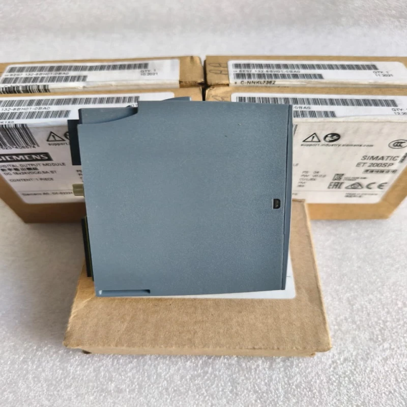 Siemens SIMATIC ET 200SP Digital Output Module DO 16x24V DC 0.5A – 6ES7 132-6BH01-0BA0 thumbnail 3