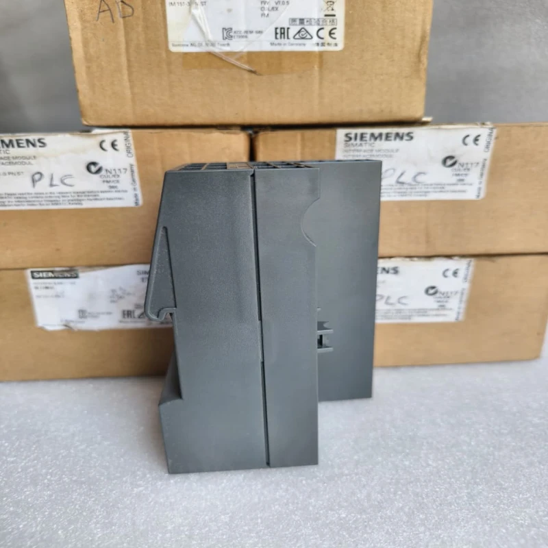 Siemens SIMATIC ET200S Interface Module 6ES7151-3AA23-0AB0 | IM151-3 PN High Feature PROFINET Interface Module thumbnail 3