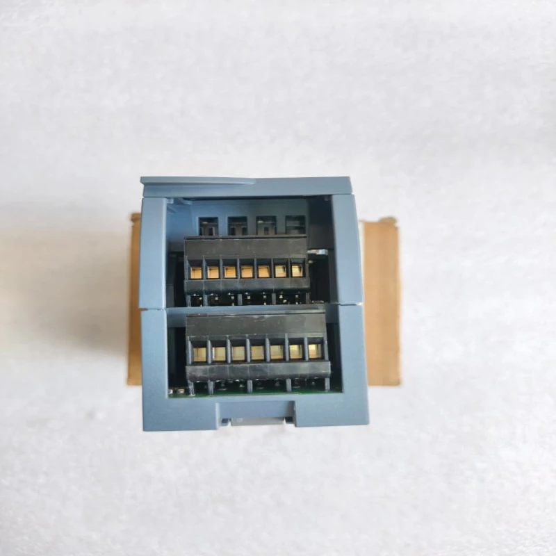 SIEMENS SIMATIC S7-1200 Analog Input Module SM 1231 AI – 6ES7 231-4HF30-0XB0 | Voltage, Current, RTD &amp; Thermocouple Inputs thumbnail 5