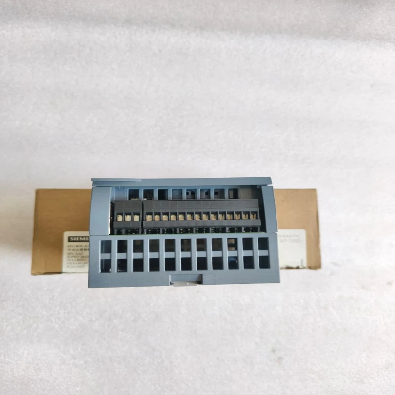 Siemens SIMATIC S7-1200 CPU 1212C Compact PLC - 6ES7212-1HE40-0XB0 (DC/DC/Relay) thumbnail 10