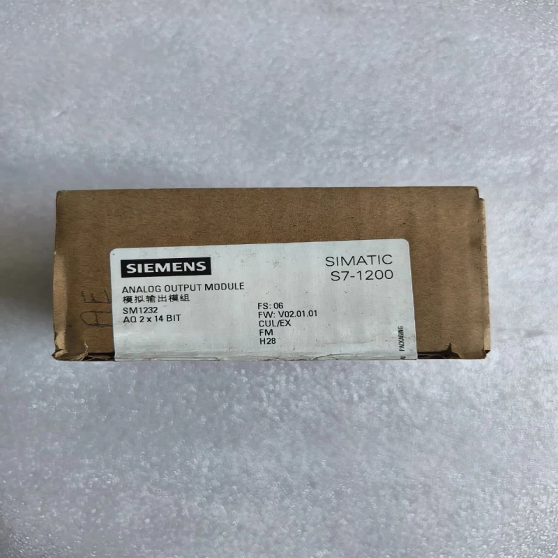 Siemens SIMATIC S7-1200 SM 1232 AQ Analog Output Module 4 AO (Voltage/Current) – 6ES7 232-4HB32-0XB0 thumbnail 2