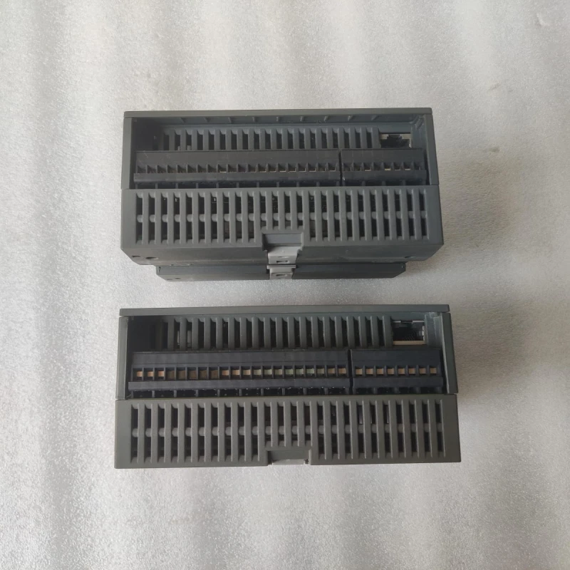 Siemens SIMATIC S7-200 SMART CPU SR40 PLC – 6ES7 288-1SR40-0AA0, 24DI/16DO Relay, 2AI/2AO, Ethernet, Expandable Micro PLC thumbnail 9