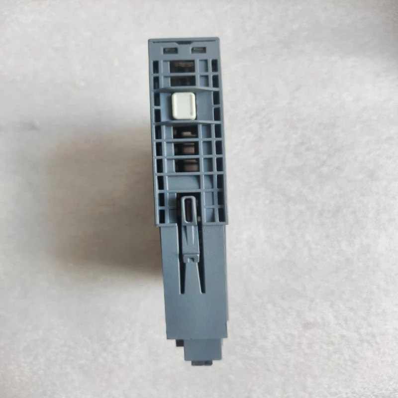 SIEMENS SIMATIC S7 Configurable I/O Module 6DL1133-6EW00-0EH1 – High-Performance Industrial Automation Module thumbnail 3