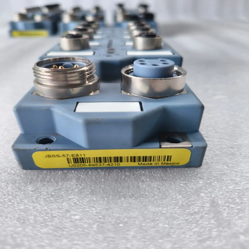 TURCK JBBS-57-E811 DeviceNet 8-Port Passive Junction Box Hub with Voltage Monitoring, M12 Eurofast Connectors 7/8 Minifast Bus In/Out thumbnail 2